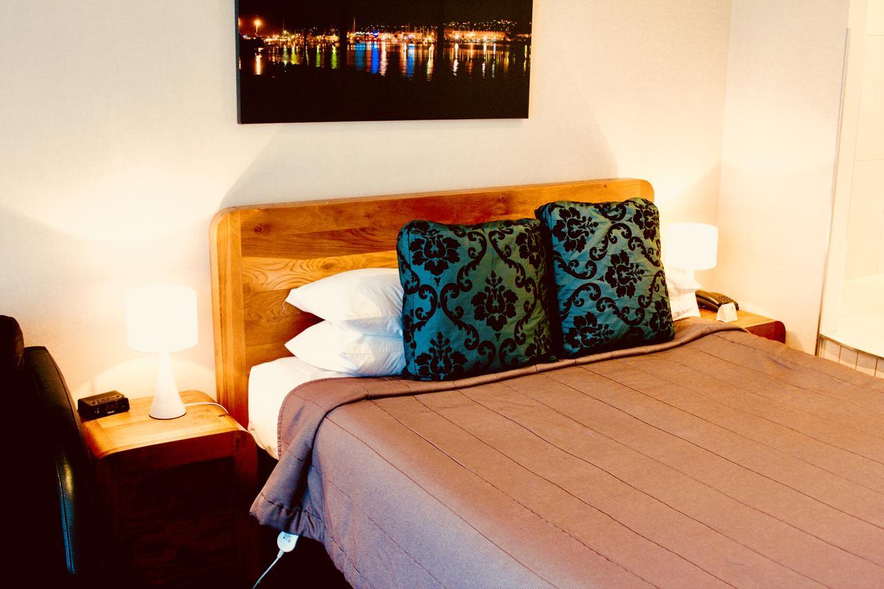 فندق ذا نوتيلوس نابيير المظهر الخارجي الصورة A bedroom at the hotel