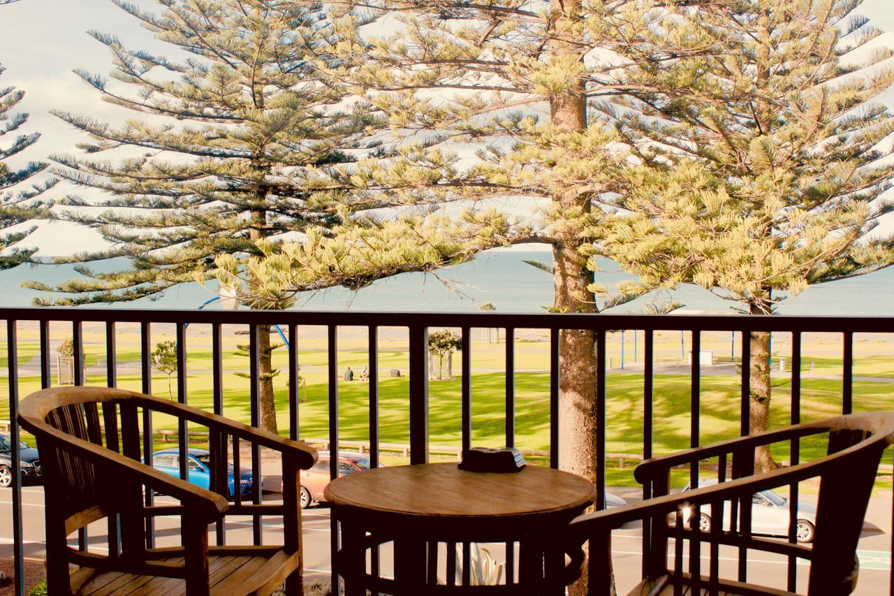 فندق ذا نوتيلوس نابيير المظهر الخارجي الصورة View of Mount Takami from the station